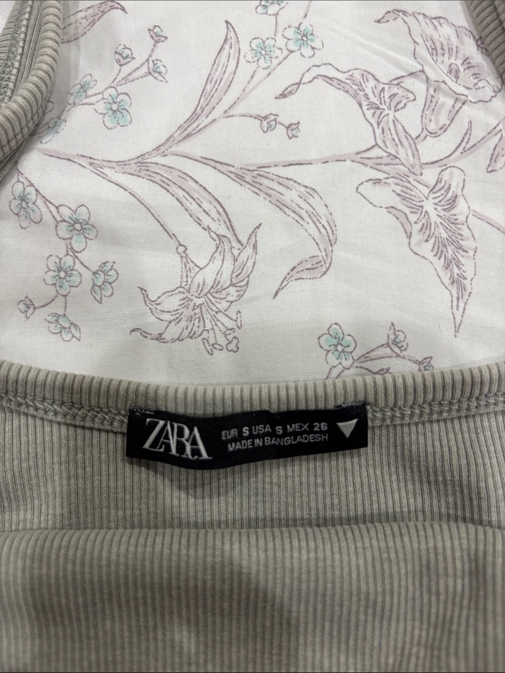Zara Ribbed Tank - Picture 3 of 3
